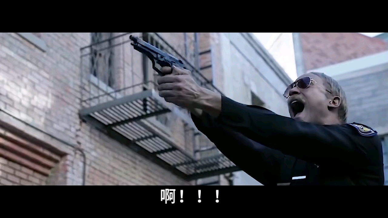 奇怪wpk俱乐部影谈：奇怪~又长脑洞了！ 冷静的警官：从不轻易开枪