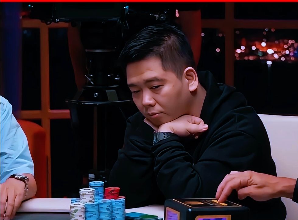 【德州扑克】带对抽花 vs 带对摇上下顺。