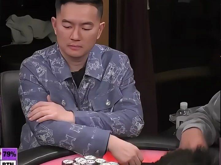 Haralabos刚坐下来就送了40多万美金