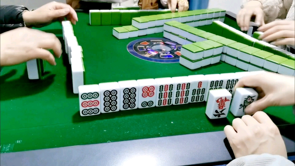 【杨杨红中麻将】更新啦，赶紧来围观吧！