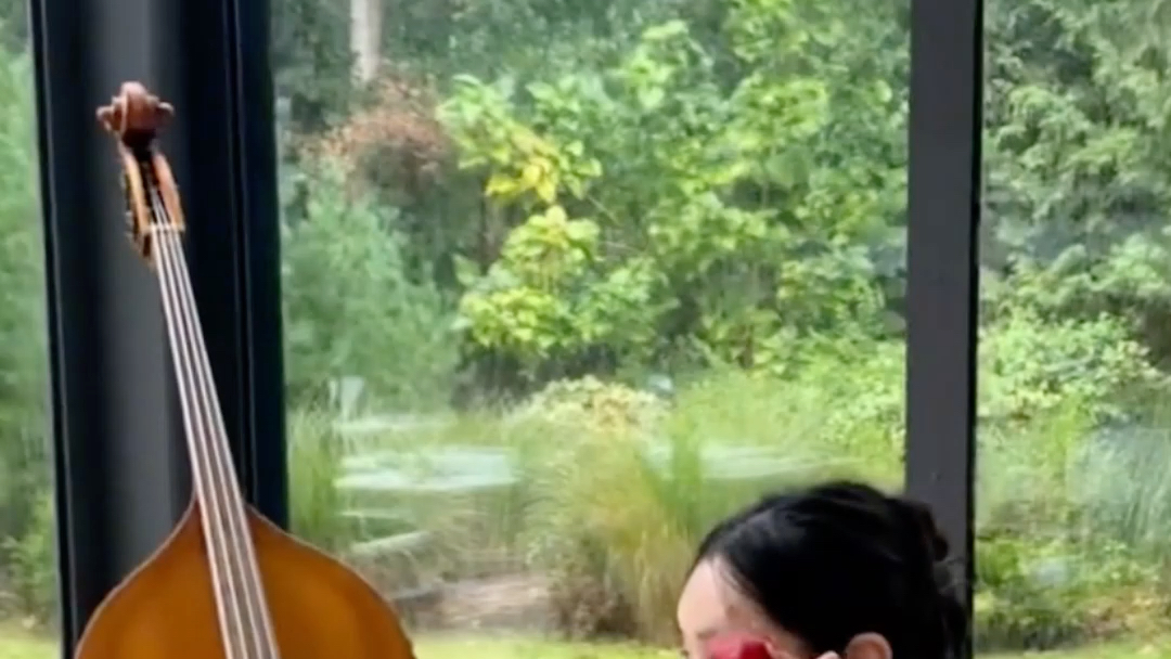 想和sia大美女同台德州扑克竞技吗