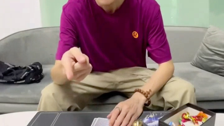 第一次被人推nets一脸，哈哈哈