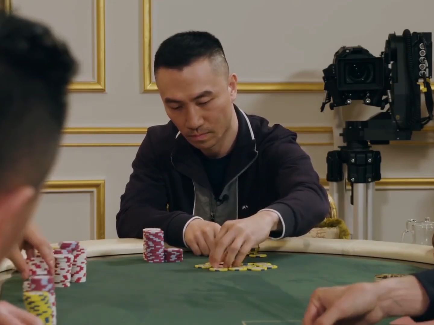 谭轩利用对手犯错，连开两枪，惩戒对手60万！