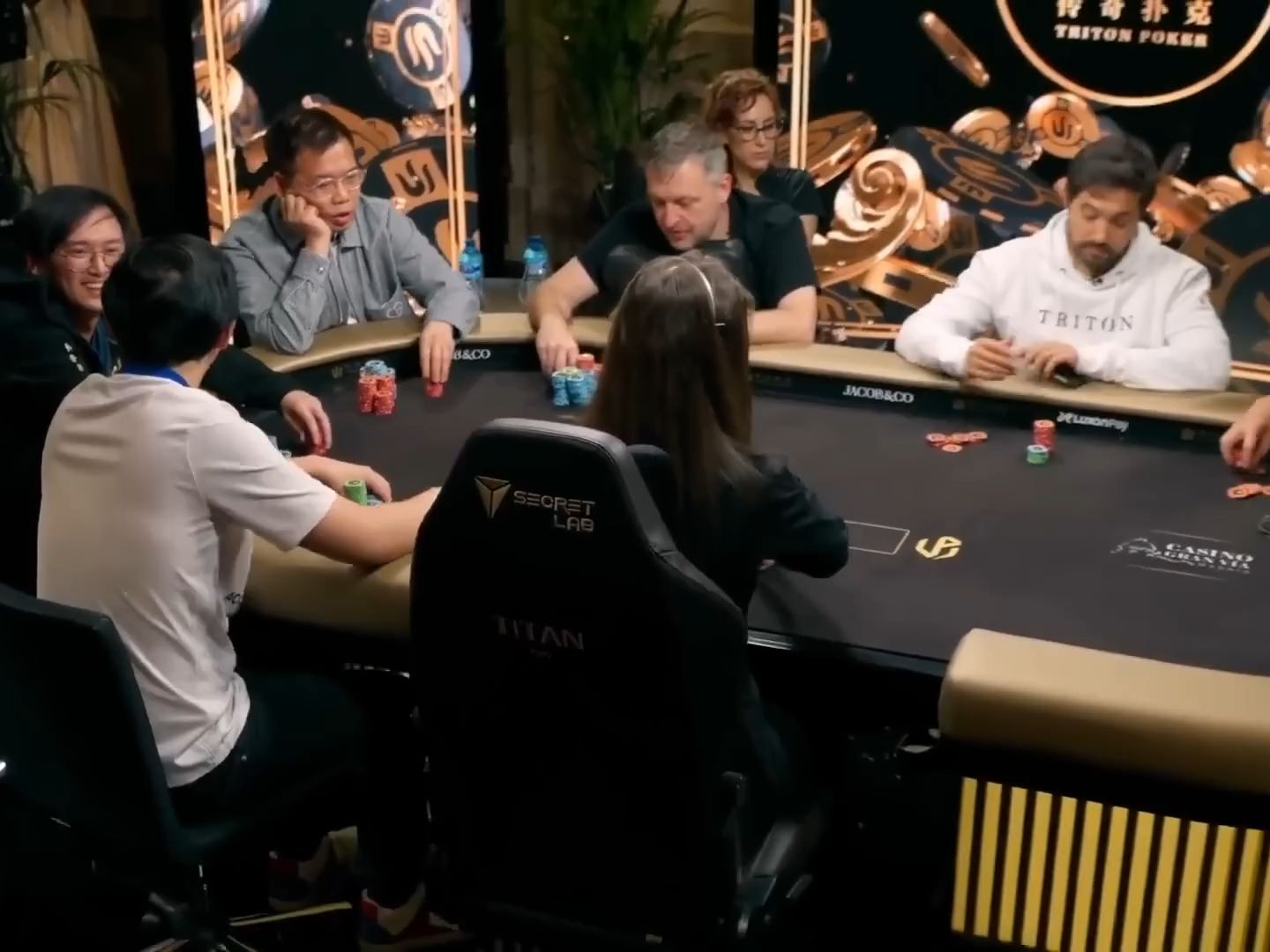 嗨翻全场的牌局他来了 曹睿vs毒王dwan 众人猜不到的结局